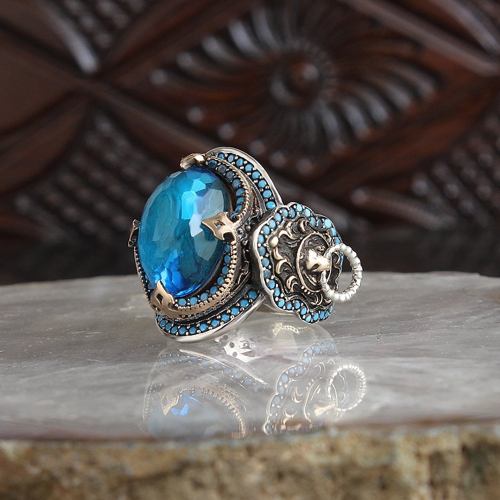 925 Sterling Silver Men's Ring with Lion Symbol and Crystal Cut Zircon Stone