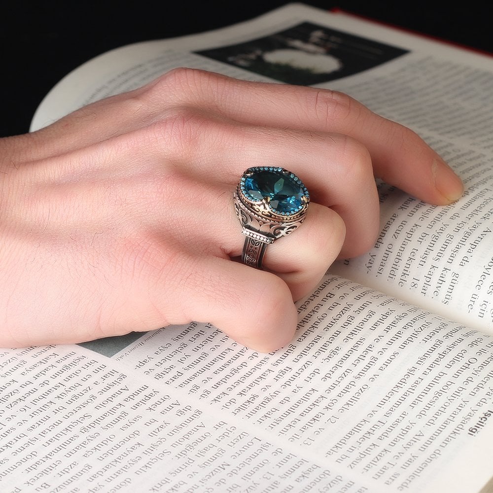 925 Sterling Silver Men's Ring with Blue Topaz Stone