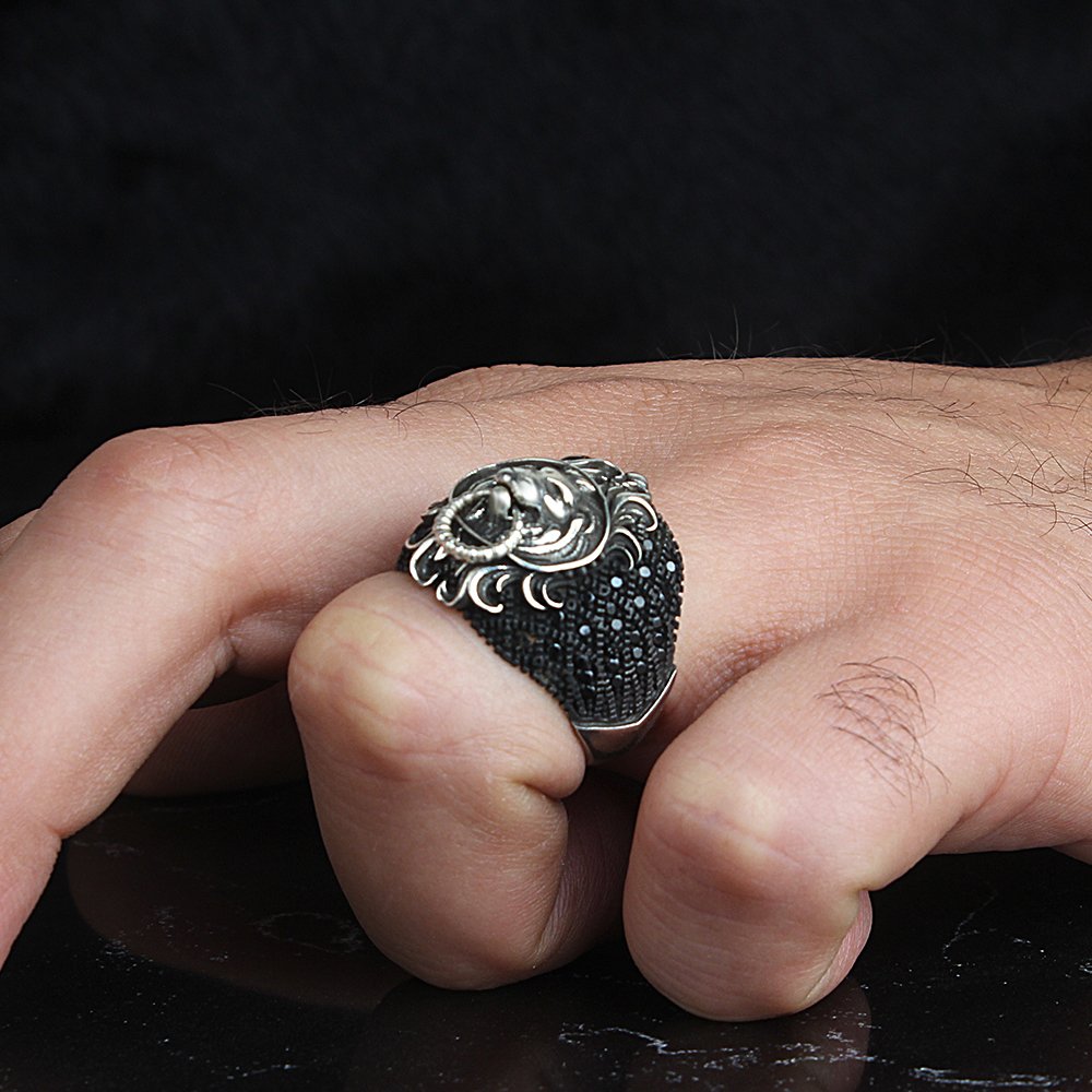 925 Sterling Silver Men's Ring with Lion Symbol