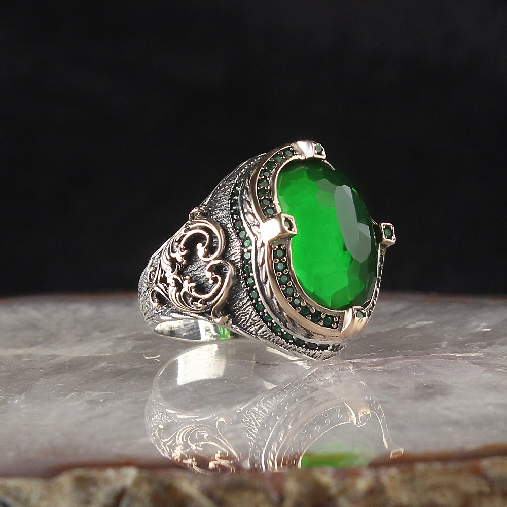 925 Sterling Silver Men's Ring with Green Zircon Stone