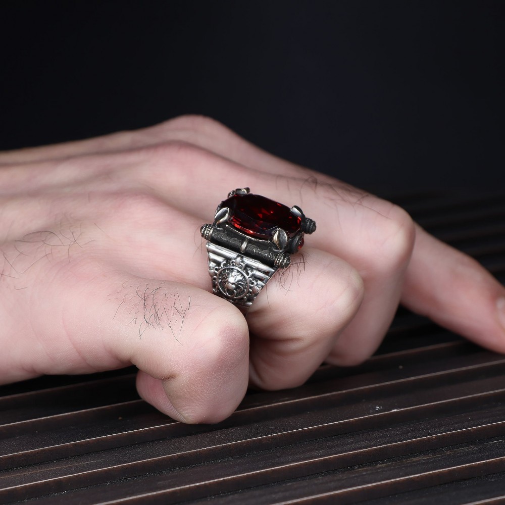 925 Sterling Silver Men's Ring with Garnet Stone