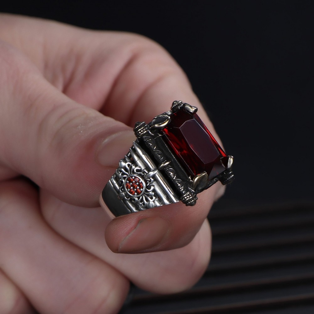 925 Sterling Silver Men's Ring with Garnet Stone