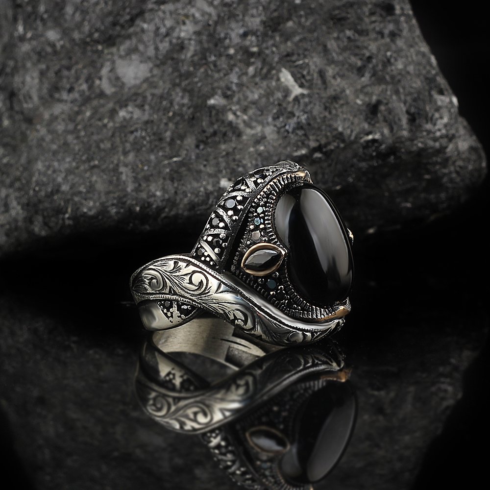 Hand Engraved  Onyx Stone Men's Silver Ring