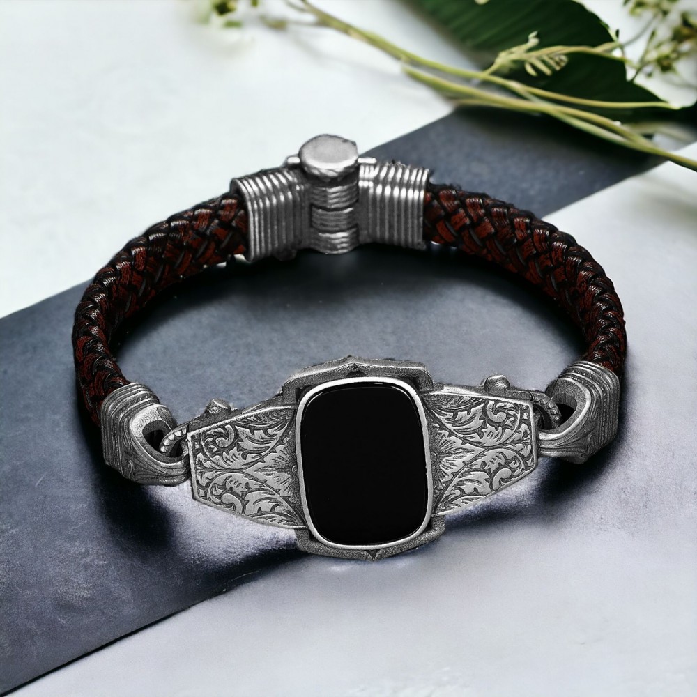 Hand Engraved Onyx Stone Model 925 Sterling Silver Men's Leather Bracelet